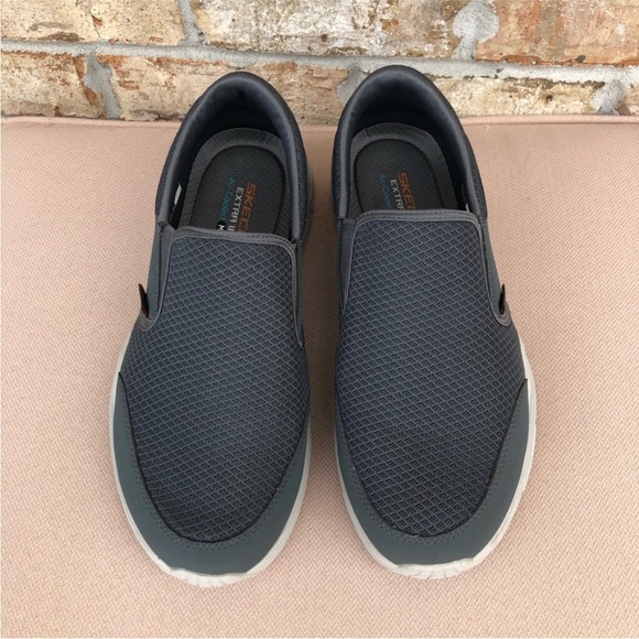 Skechers Men's Gray Charcoal Memory Foam Extra Wide Fit Slip-on Loafer 9.5 - Picture 3 of 13